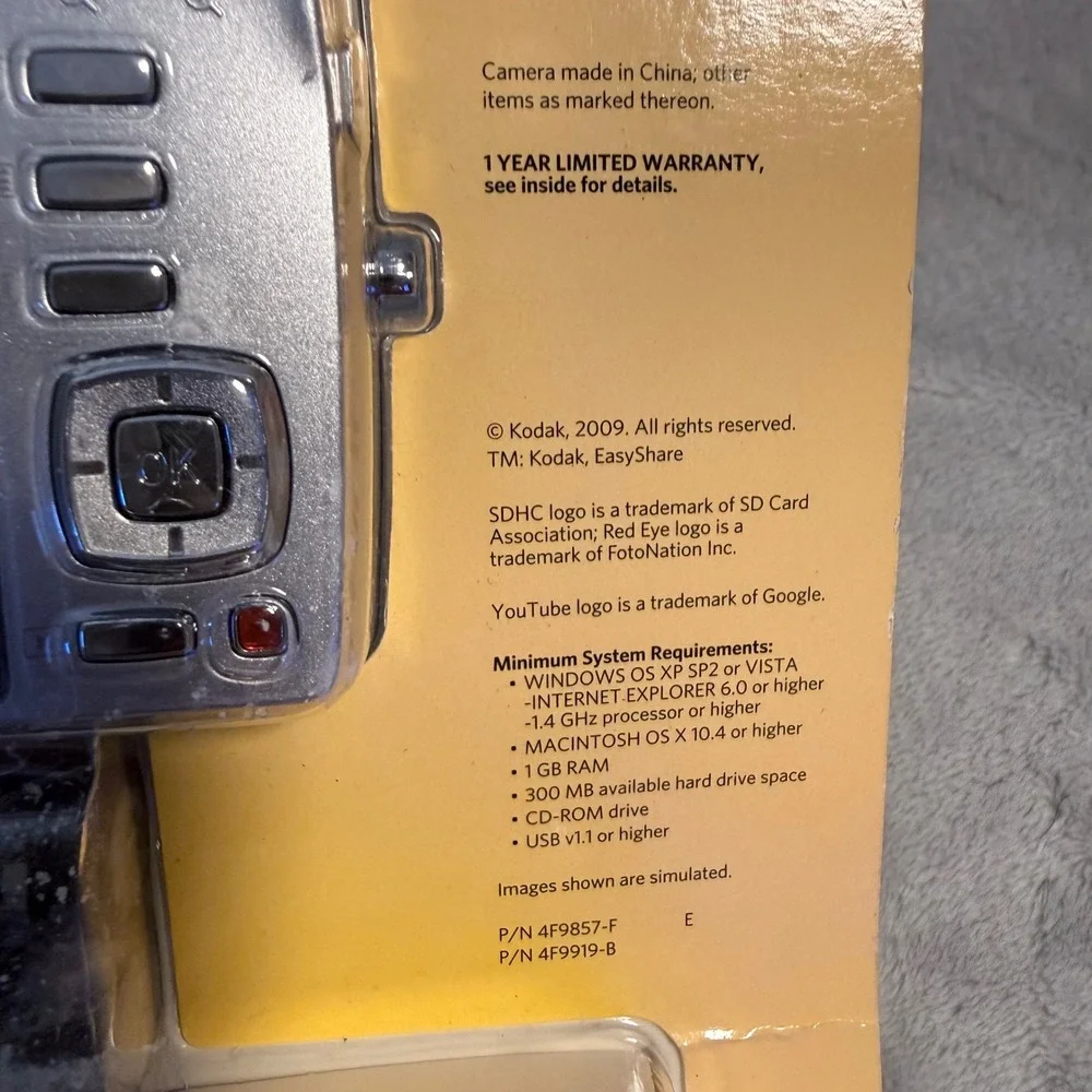 Kodak EasyShare C182 12MP Digital Camera NOS Sealed Card unusable batteries Y2K